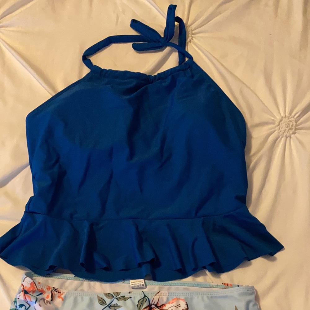 Sweet new tankini. Size medium.
